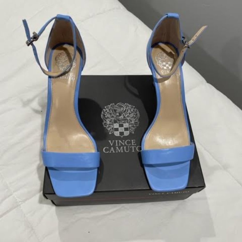 Blue Vince Camuto Pumps Size 9